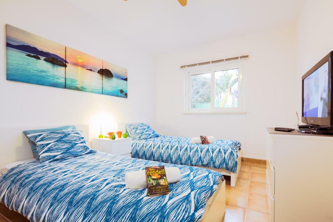 Villa Hibiscus Centrum Corralejo Beach Private Pool Family Exteriör bild
